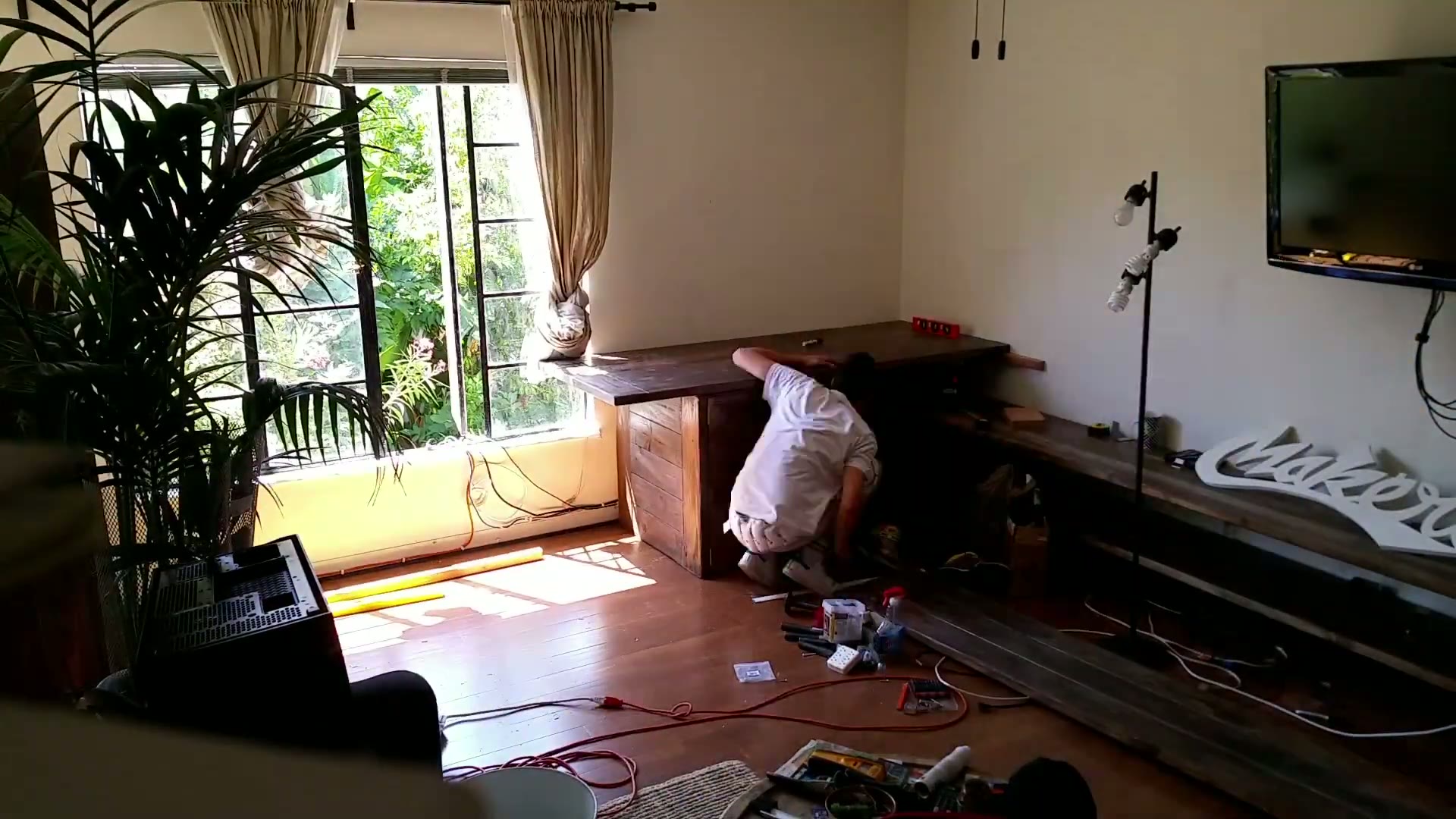 Custom Desk, still 4
