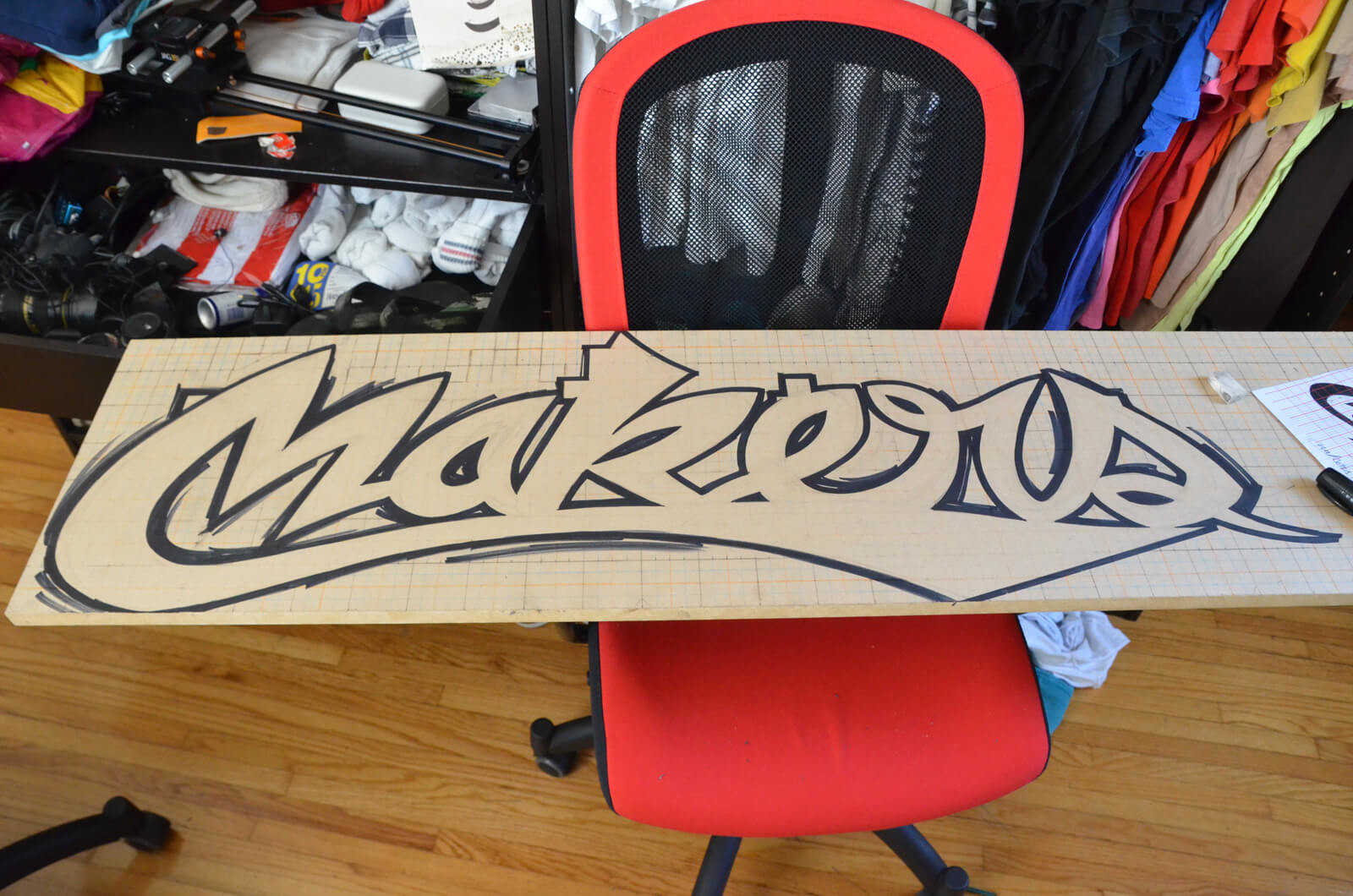 Pixmakers Wood Sign, still 3