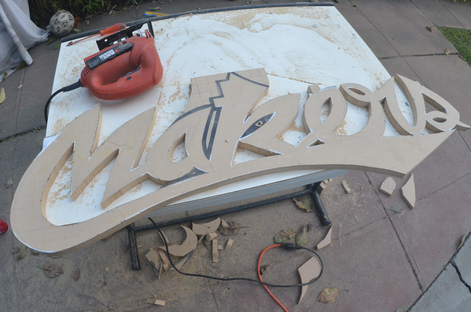 Pixmakers Wood Sign, still 5