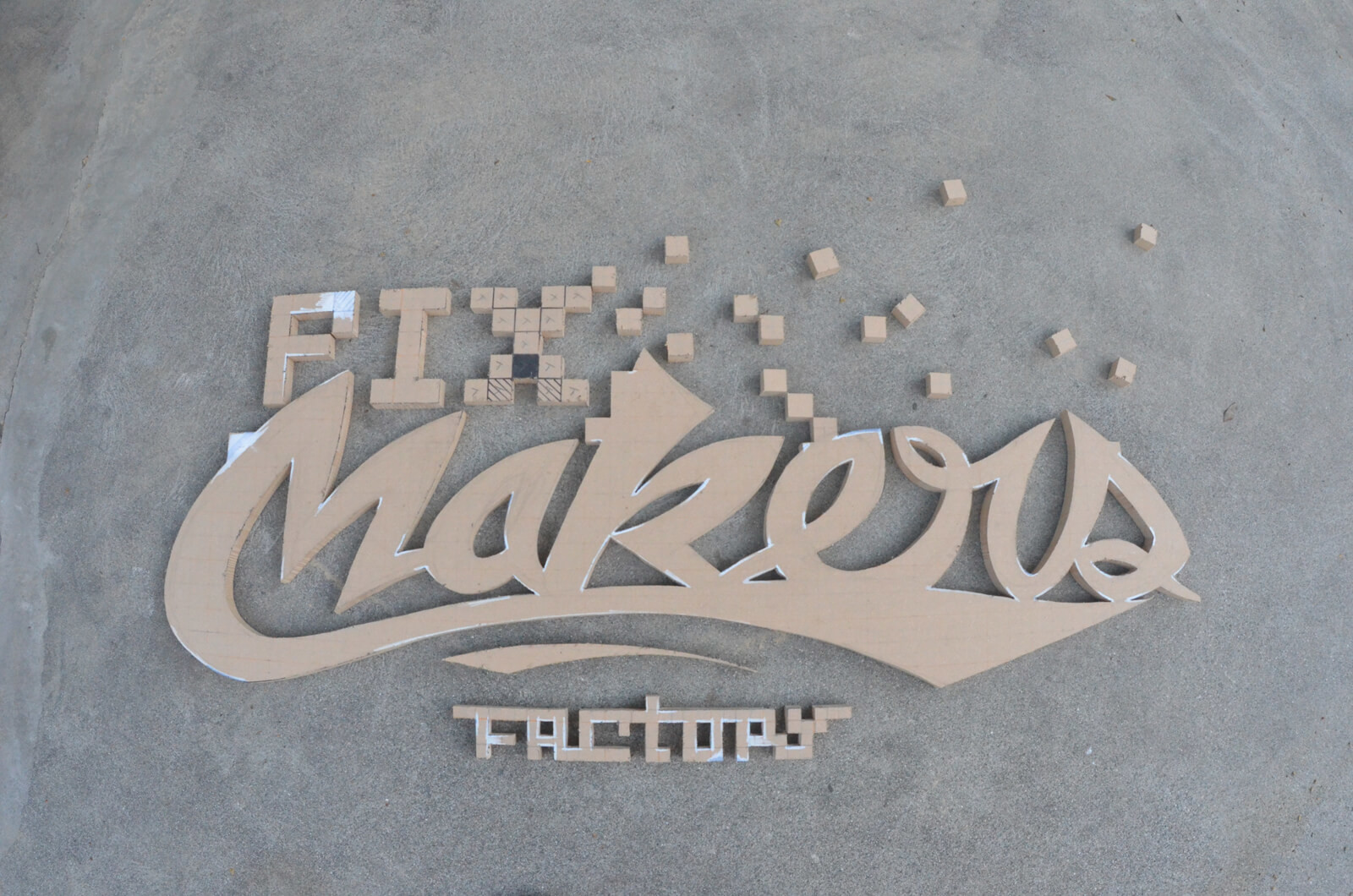 Pixmakers Wood Sign, still 6